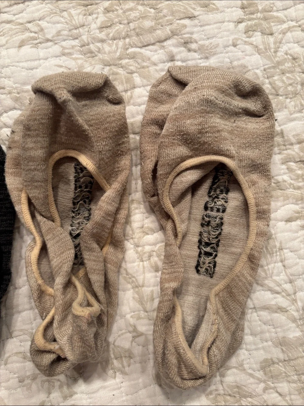 Steve Madden No-Show Sock Liners - Pack of 4 (Beige, Black, Gray)